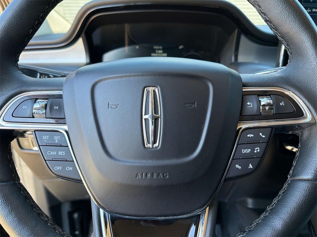 2022 Lincoln Nautilus Standard