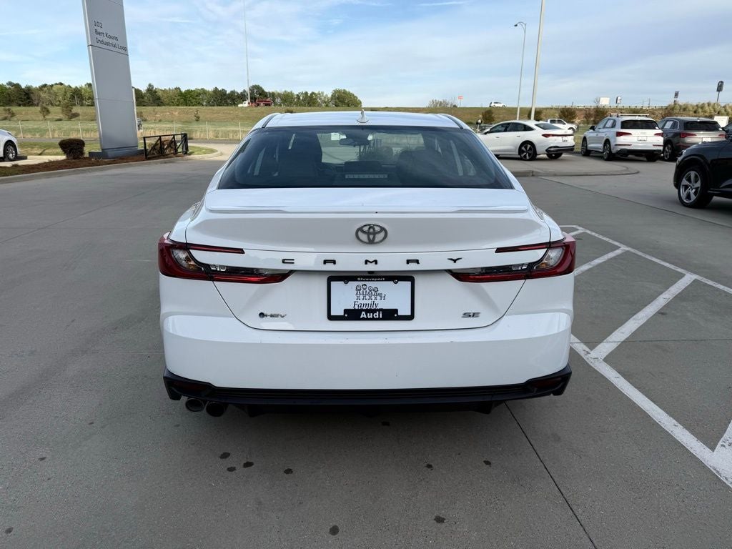2025 Toyota Camry SE