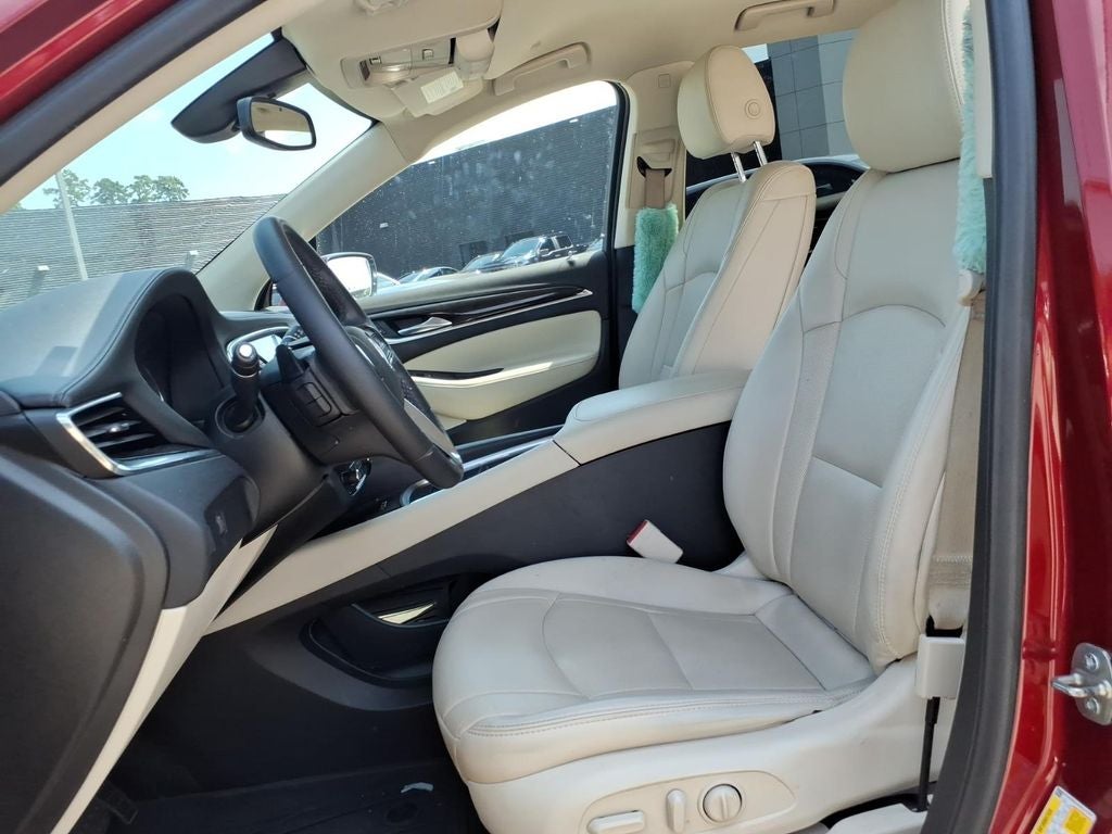 2022 Buick Enclave Essence