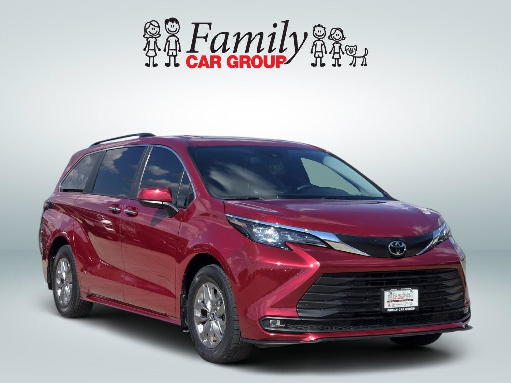 2026 Toyota Sienna XLE 8 Passenger