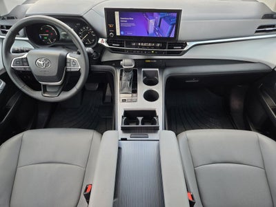 2026 Toyota Sienna XLE 8 Passenger