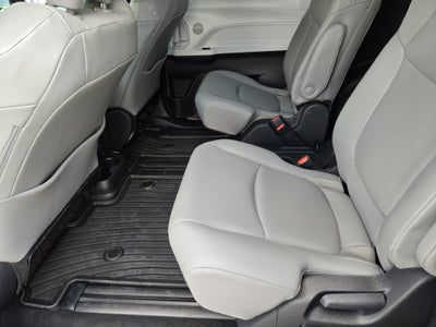 2026 Toyota Sienna XLE 8 Passenger
