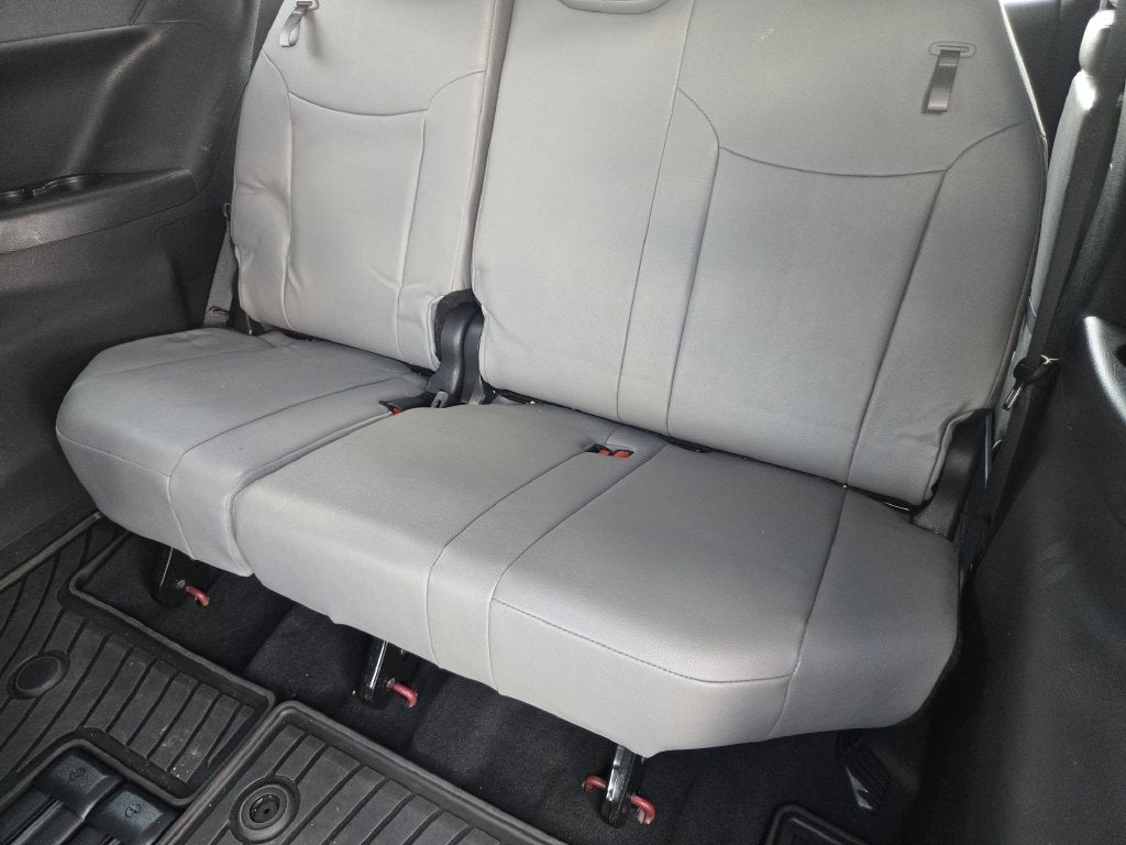2026 Toyota Sienna XLE 8 Passenger