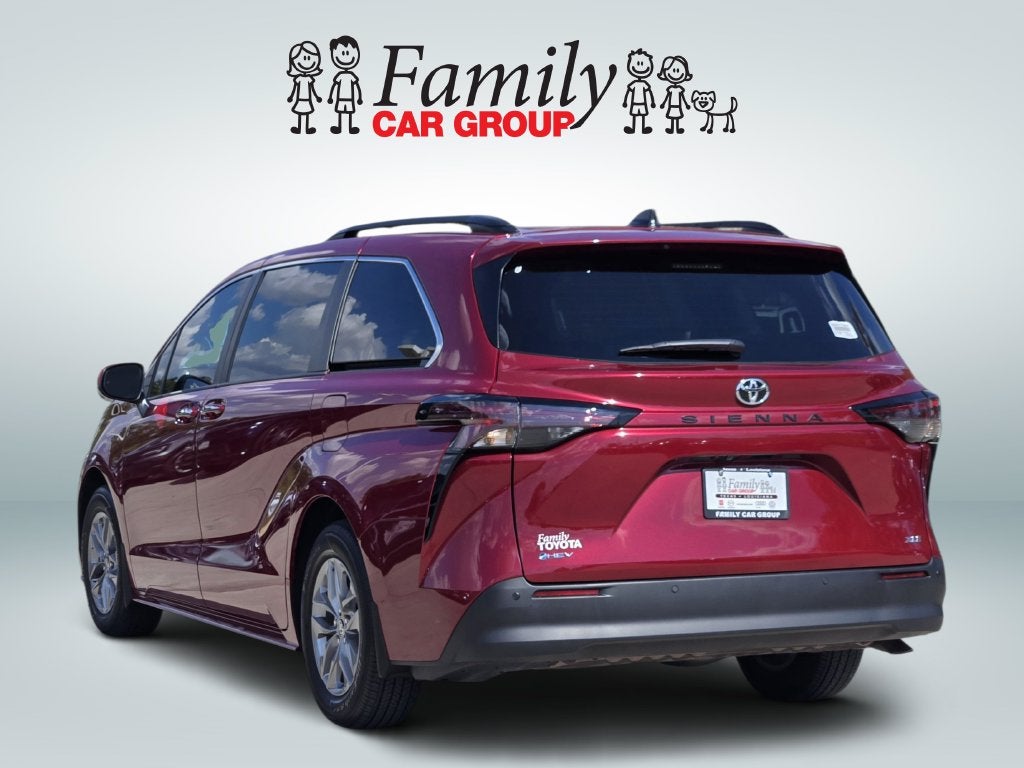 2026 Toyota Sienna XLE 8 Passenger