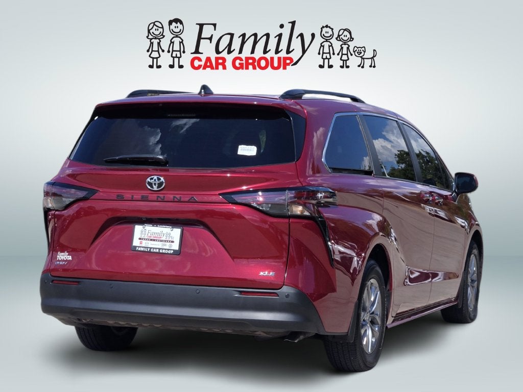 2026 Toyota Sienna XLE 8 Passenger