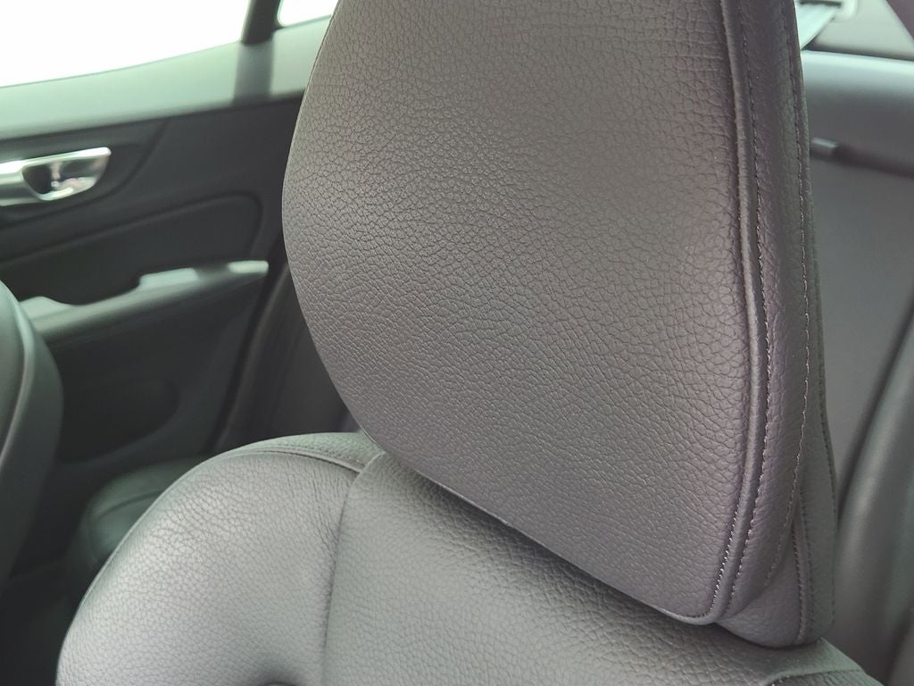 2024 Volvo S60 B5 Plus Dark Theme