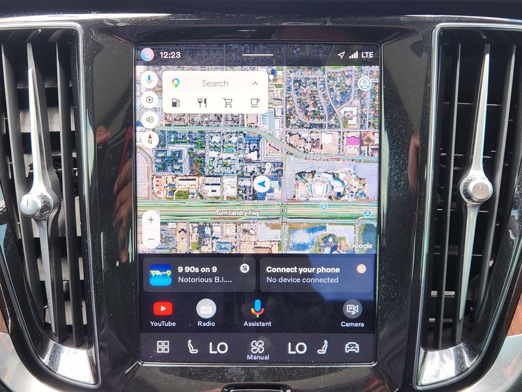 2024 Volvo S60 B5 Plus Dark Theme