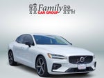 2024 Volvo S60 B5 Plus Dark Theme