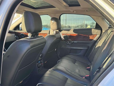 2019 Jaguar XJ R-Sport