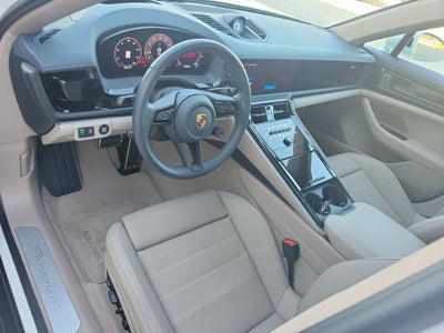 2025 Porsche Panamera 4
