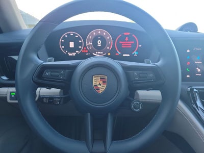 2025 Porsche Panamera 4