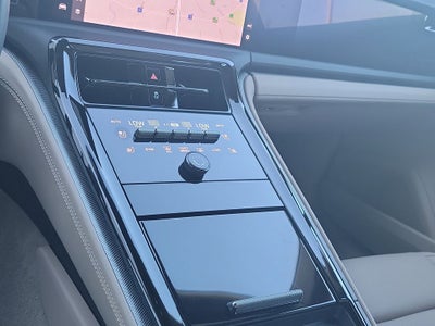 2025 Porsche Panamera 4