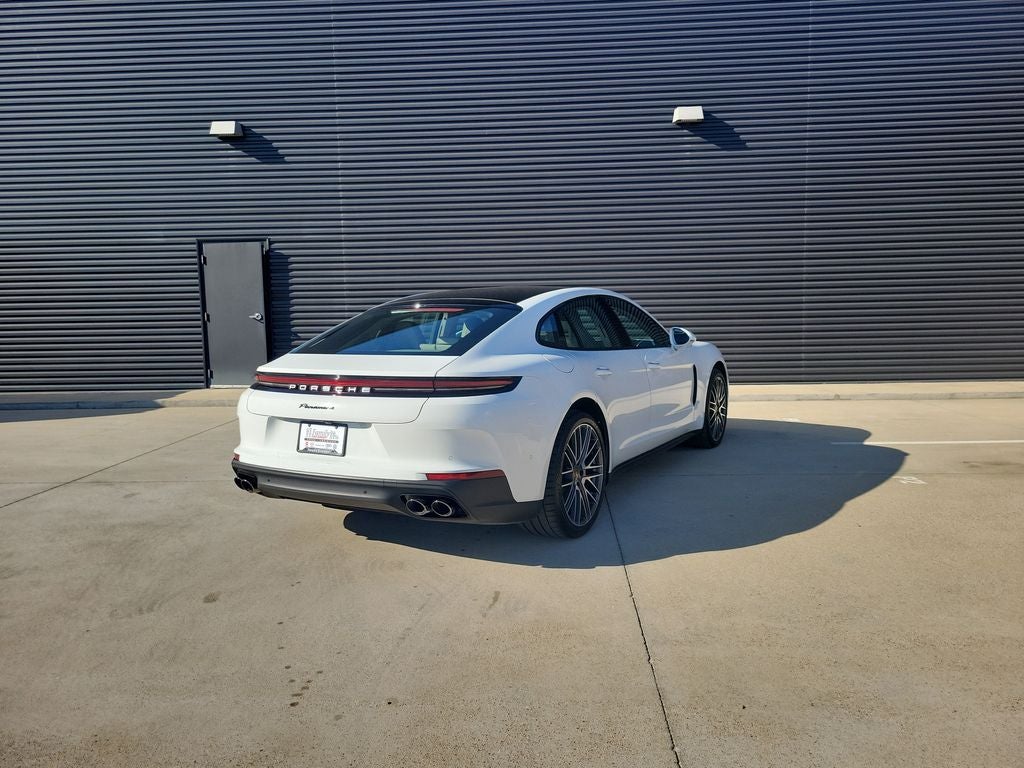 2025 Porsche Panamera 4