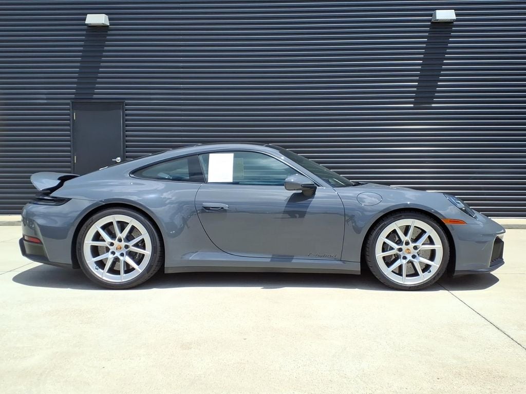 2025 Porsche 911 Carrera GTS