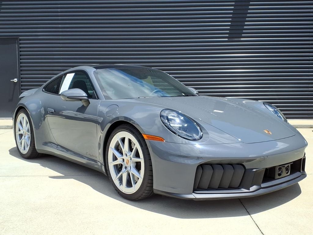 2025 Porsche 911 Carrera GTS