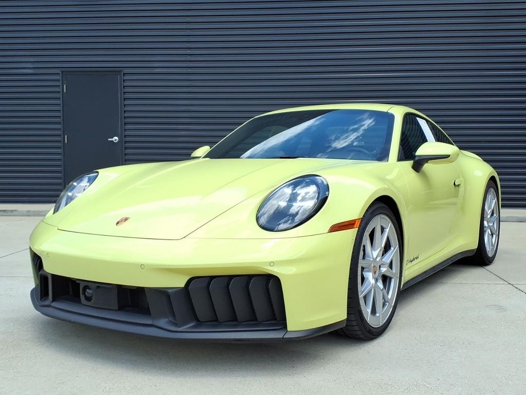 2025 Porsche 911 Carrera GTS