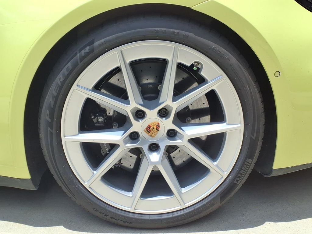 2025 Porsche 911 Carrera GTS