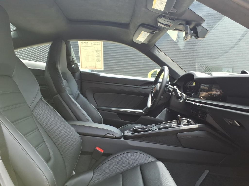 2025 Porsche 911 Carrera GTS