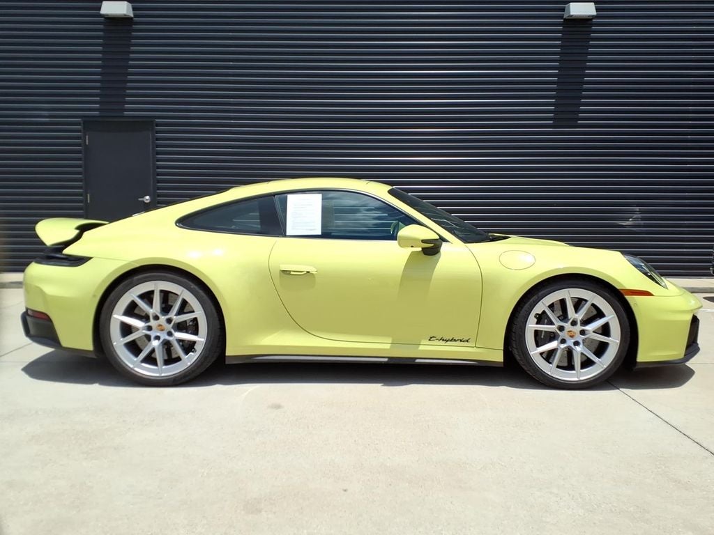 2025 Porsche 911 Carrera GTS