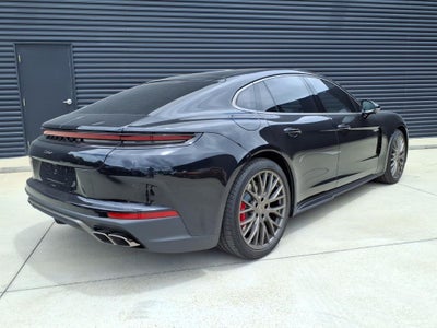 2026 Porsche Panamera E-Hybrid Turbo