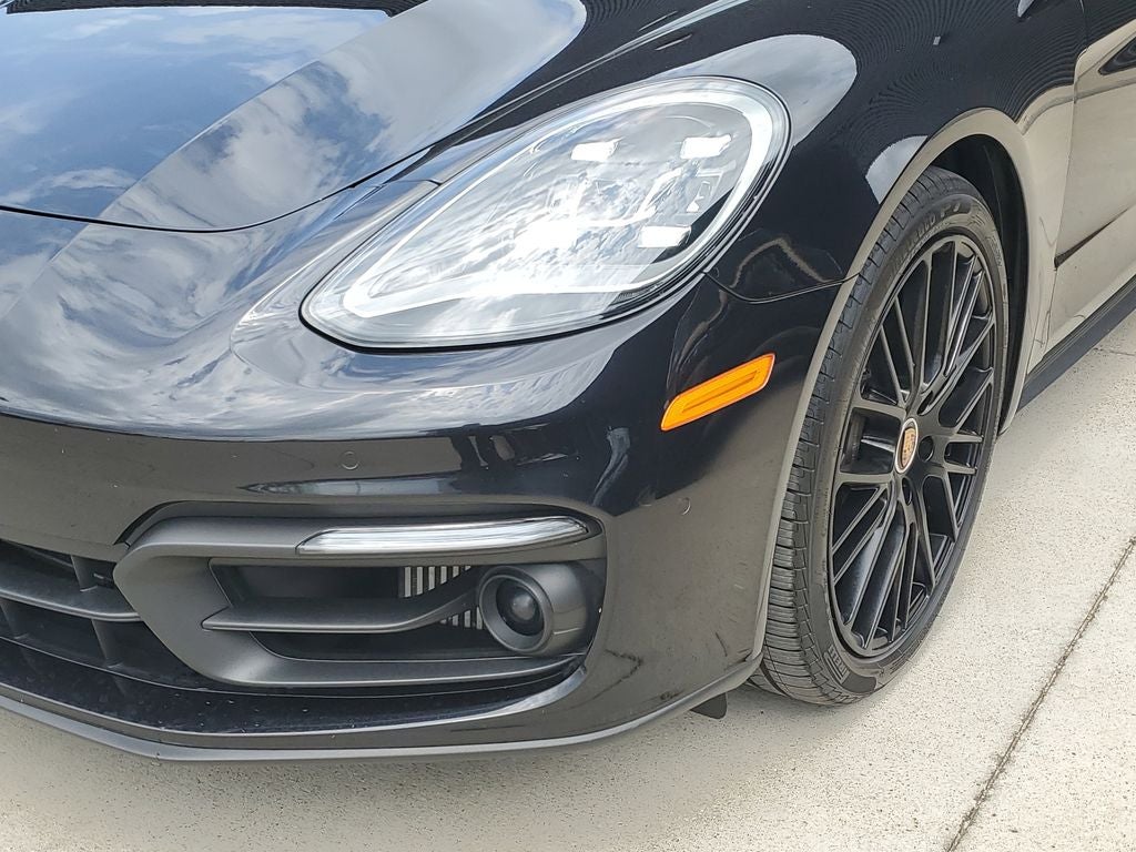 2023 Porsche Panamera 4 Platinum Edition