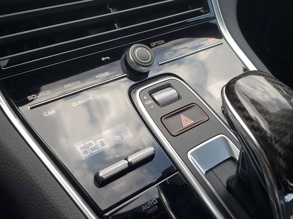 2023 Porsche Panamera 4 Platinum Edition