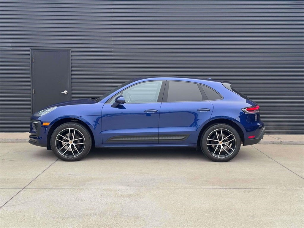 2025 Porsche Macan Base