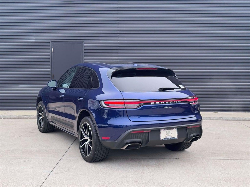 2025 Porsche Macan Base