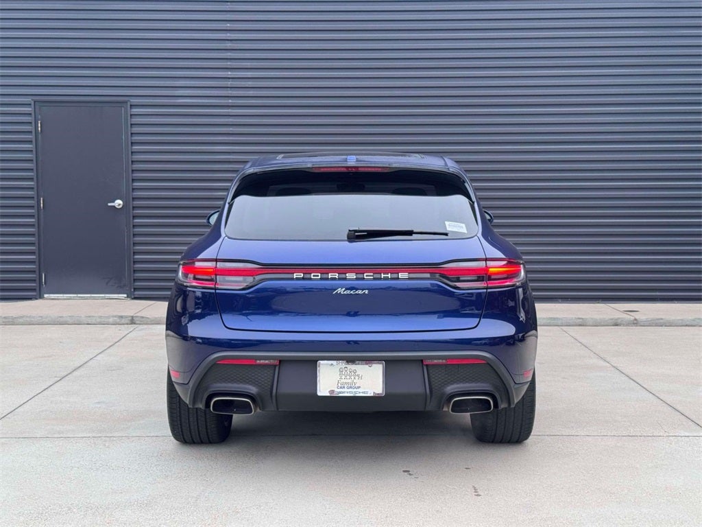 2025 Porsche Macan Base