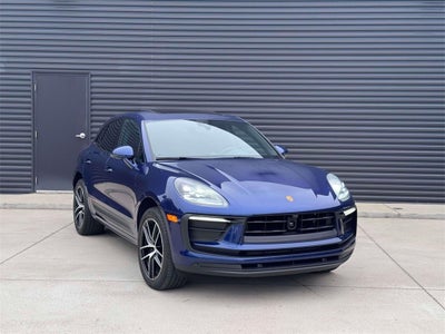 2025 Porsche Macan Base