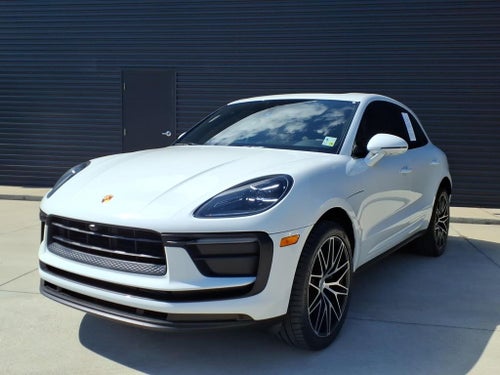 2022 Porsche Macan Base