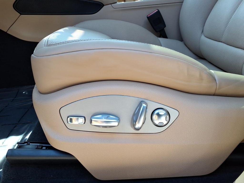 2022 Porsche Macan Base