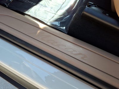 2022 Porsche Macan Base