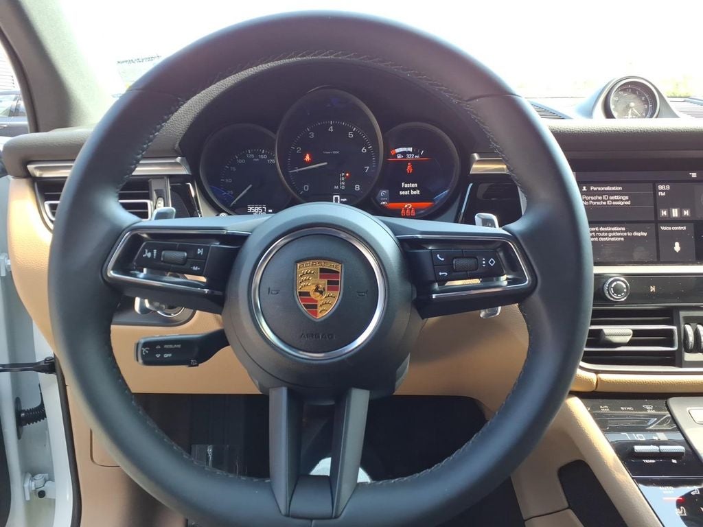 2022 Porsche Macan Base