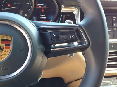2022 Porsche Macan Base