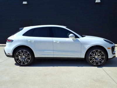 2022 Porsche Macan Base
