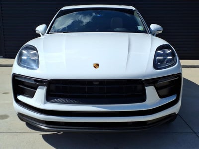 2022 Porsche Macan Base