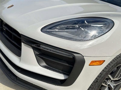 2025 Porsche Macan AWD