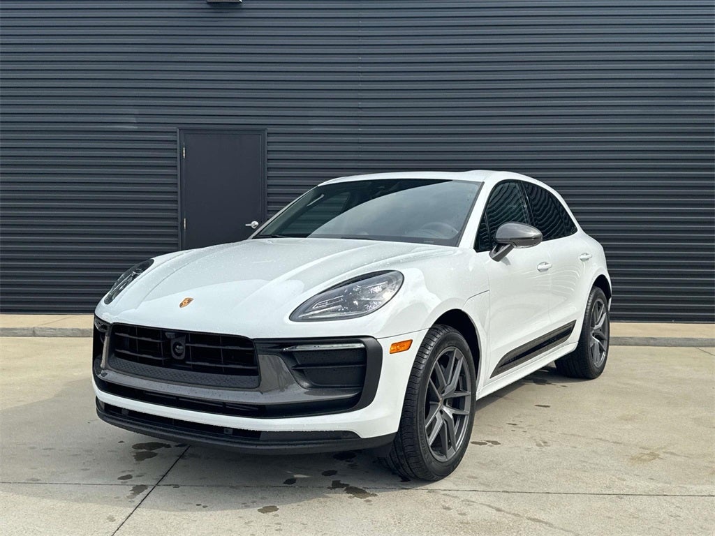2025 Porsche Macan T
