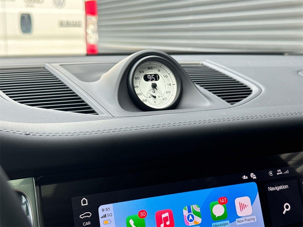 2025 Porsche Macan T