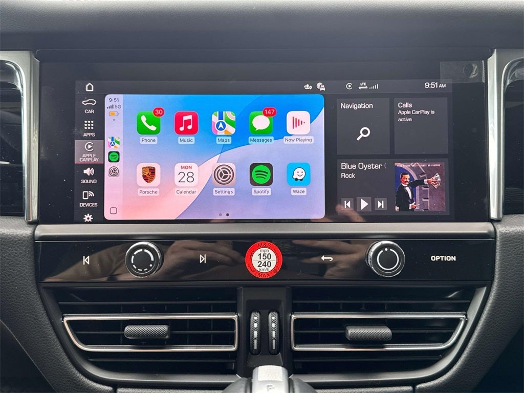 2025 Porsche Macan T