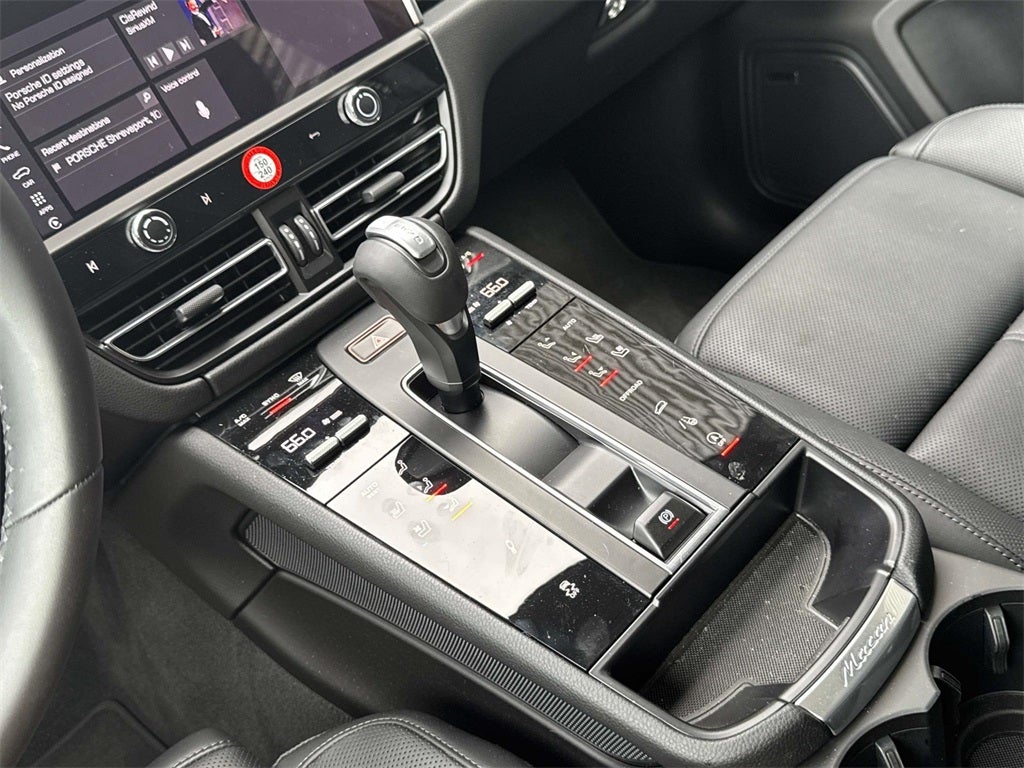 2025 Porsche Macan T