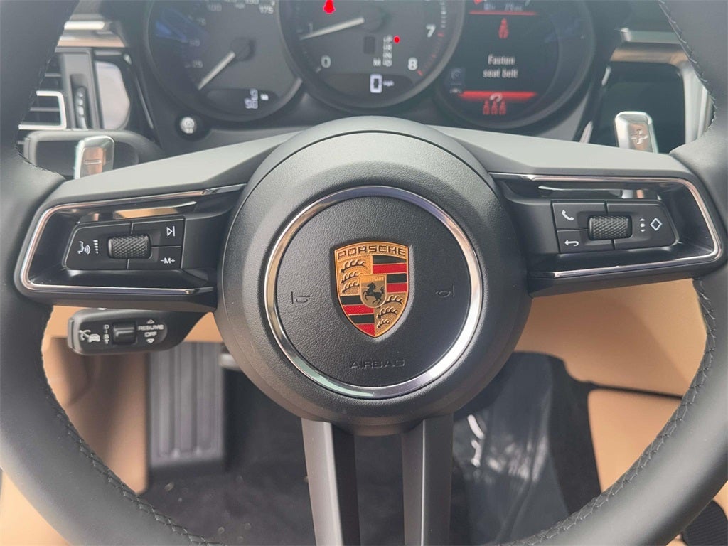 2025 Porsche Macan Base