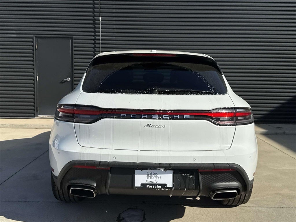 2025 Porsche Macan Base