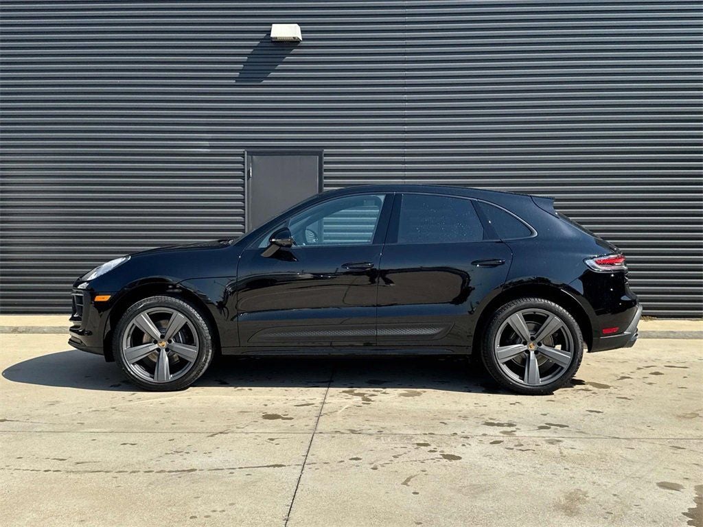 2025 Porsche Macan Base