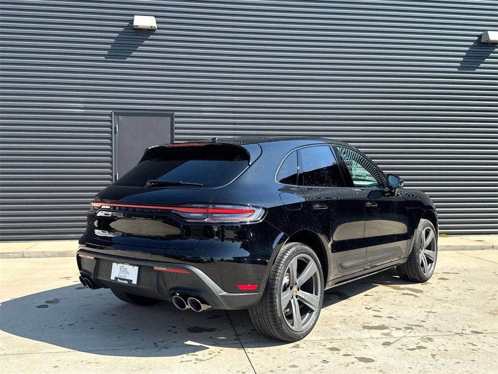2025 Porsche Macan Base