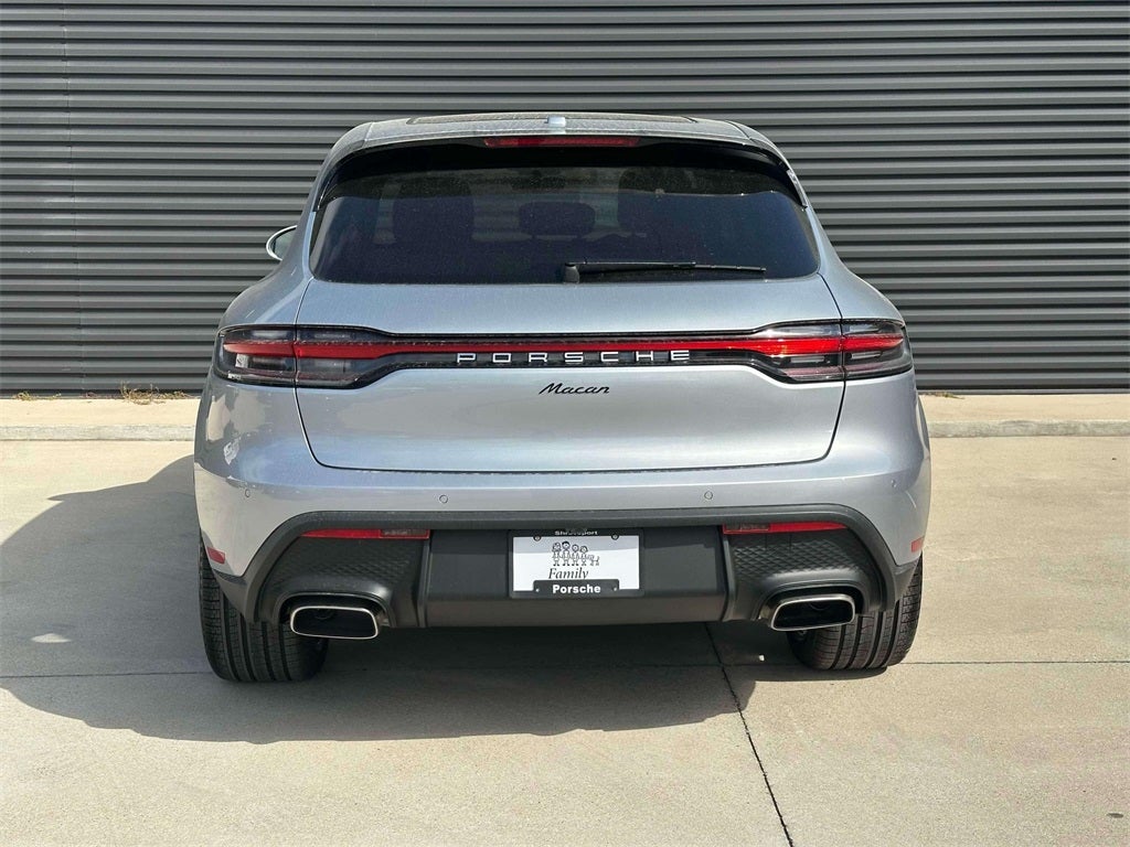 2025 Porsche Macan Base