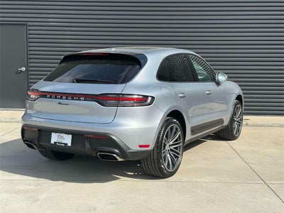 2025 Porsche Macan Base