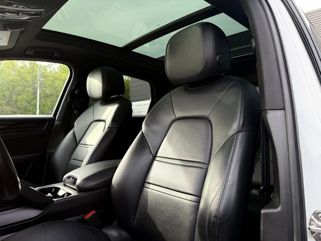 2019 Porsche Cayenne Base