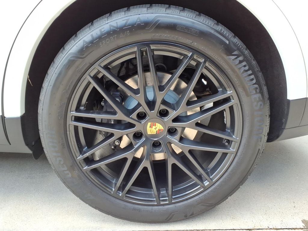 2024 Porsche Cayenne Base